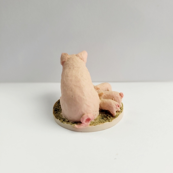 Mama Pig Feeding Piglets ~ Made & Hand Painted in Scotland - Picture 4 of 6